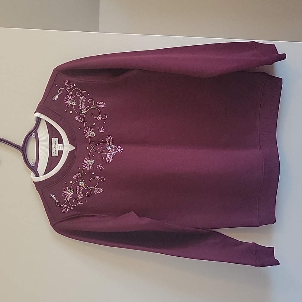Chickadee Crewneck Sweatshirt